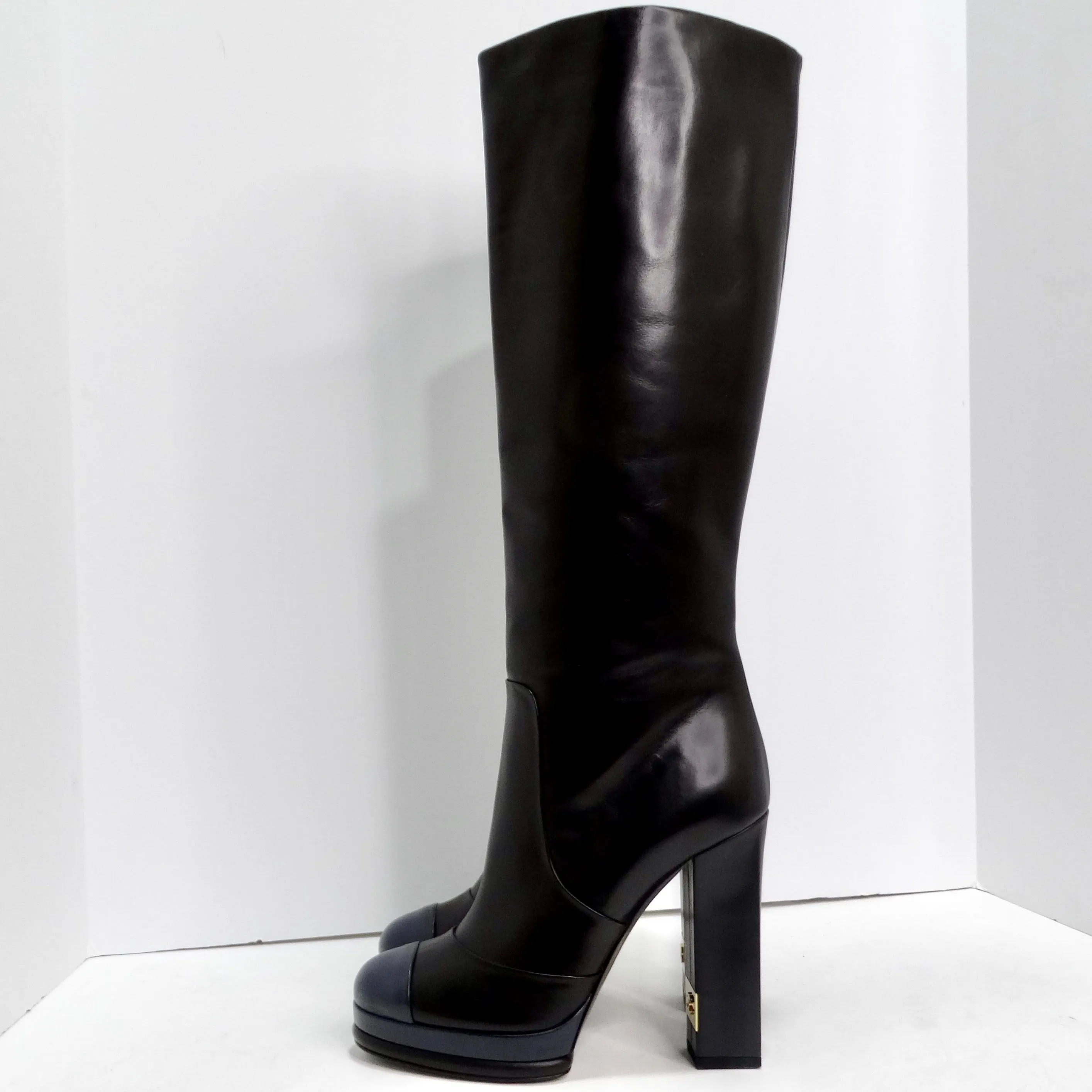 Chanel Black/Navy Blue Leather CC Boots