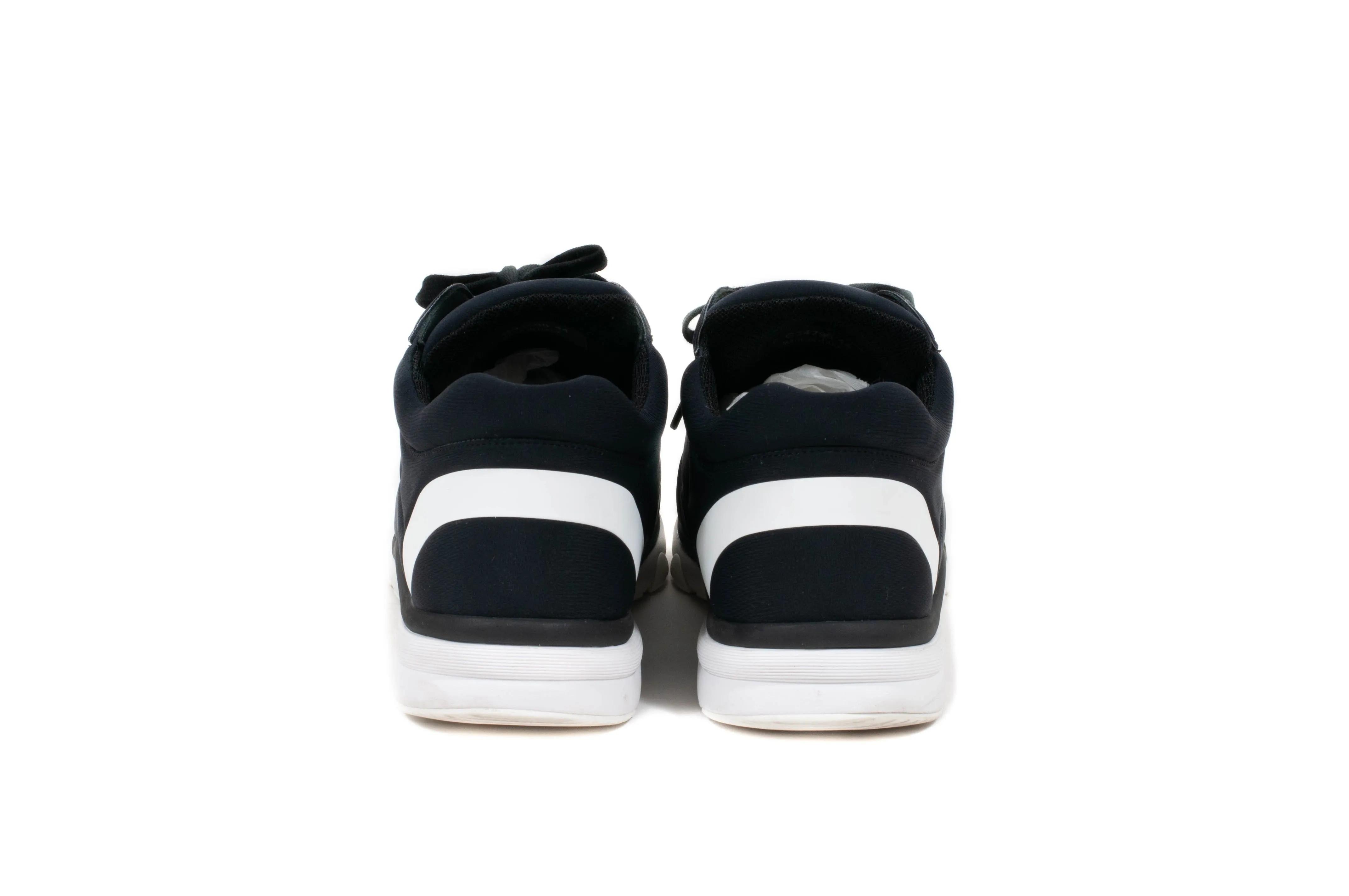 Low Top Sneakers (Black)