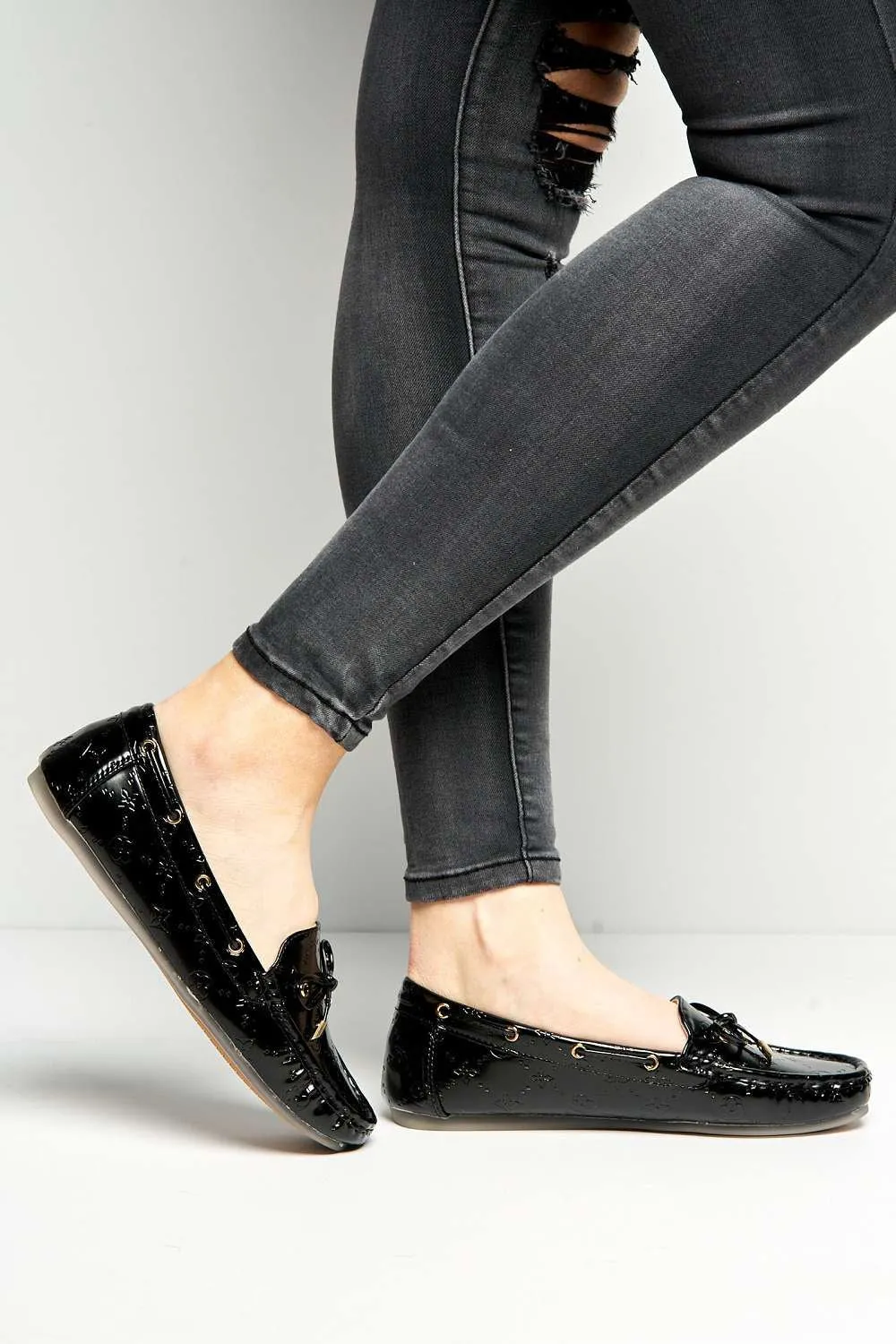 Padee Bow Detail Patterned Flat Loafers in Black